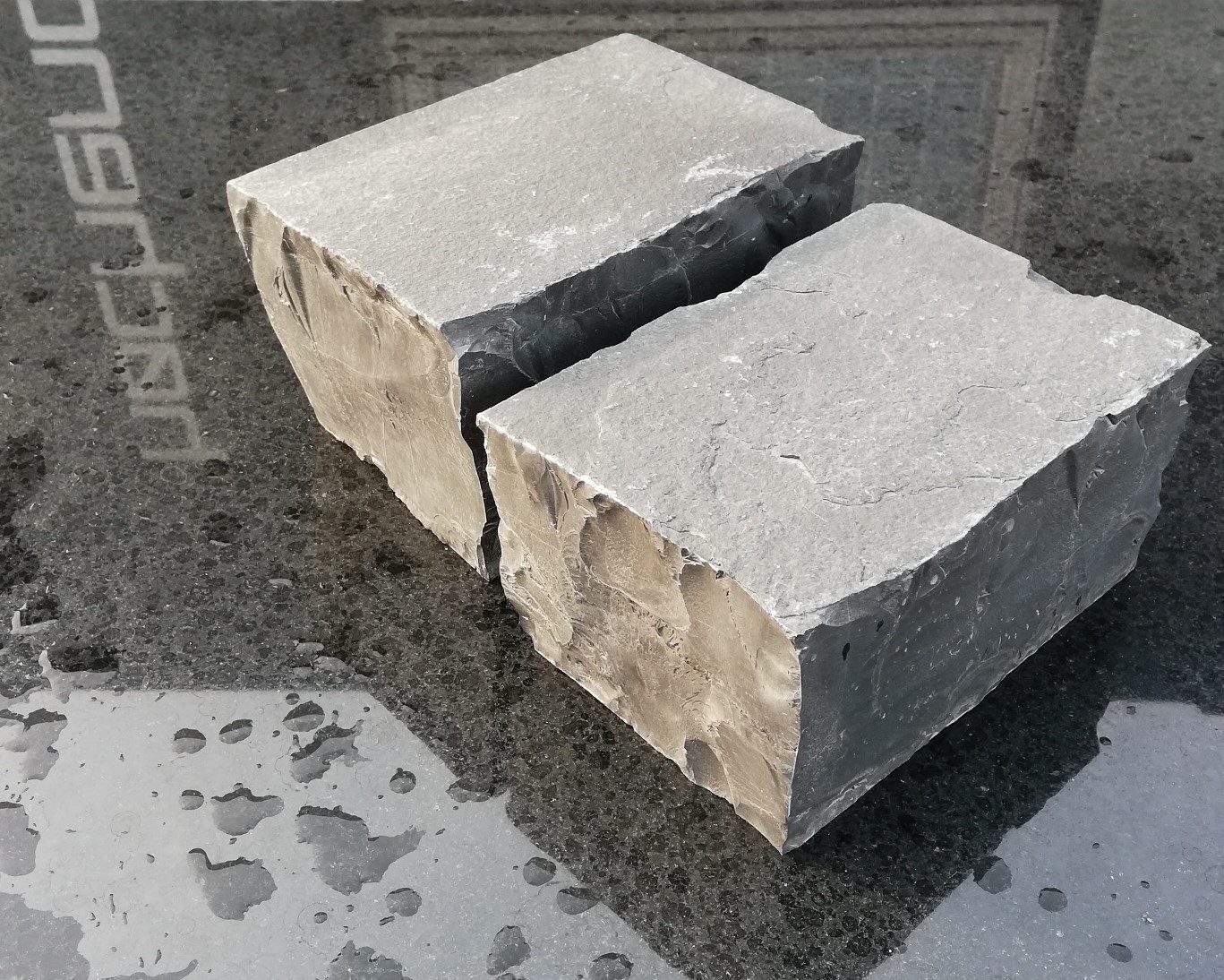 Midnat limestone brosten