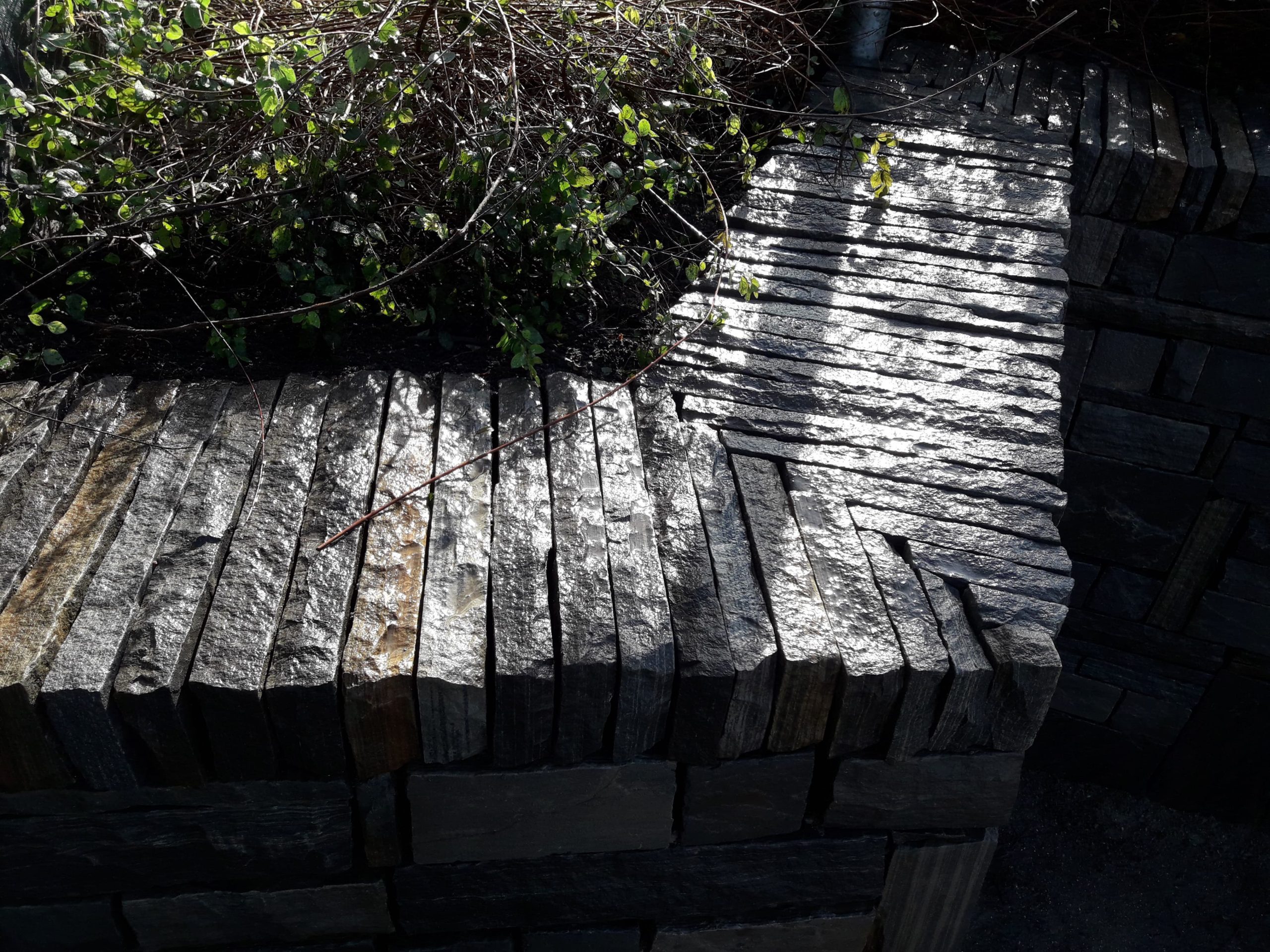 Dark sandsten mur af klinker