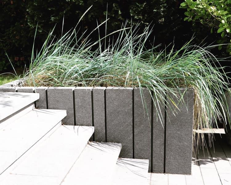 Moesgaard granit mur og lumen trappetrin